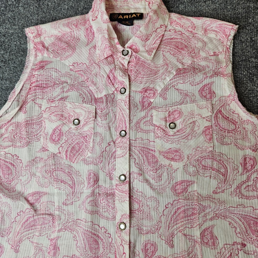 Ariat Womens Sleeveless Western Shirt Pearlsnap Size Medium Pink Paisley Cowgirl